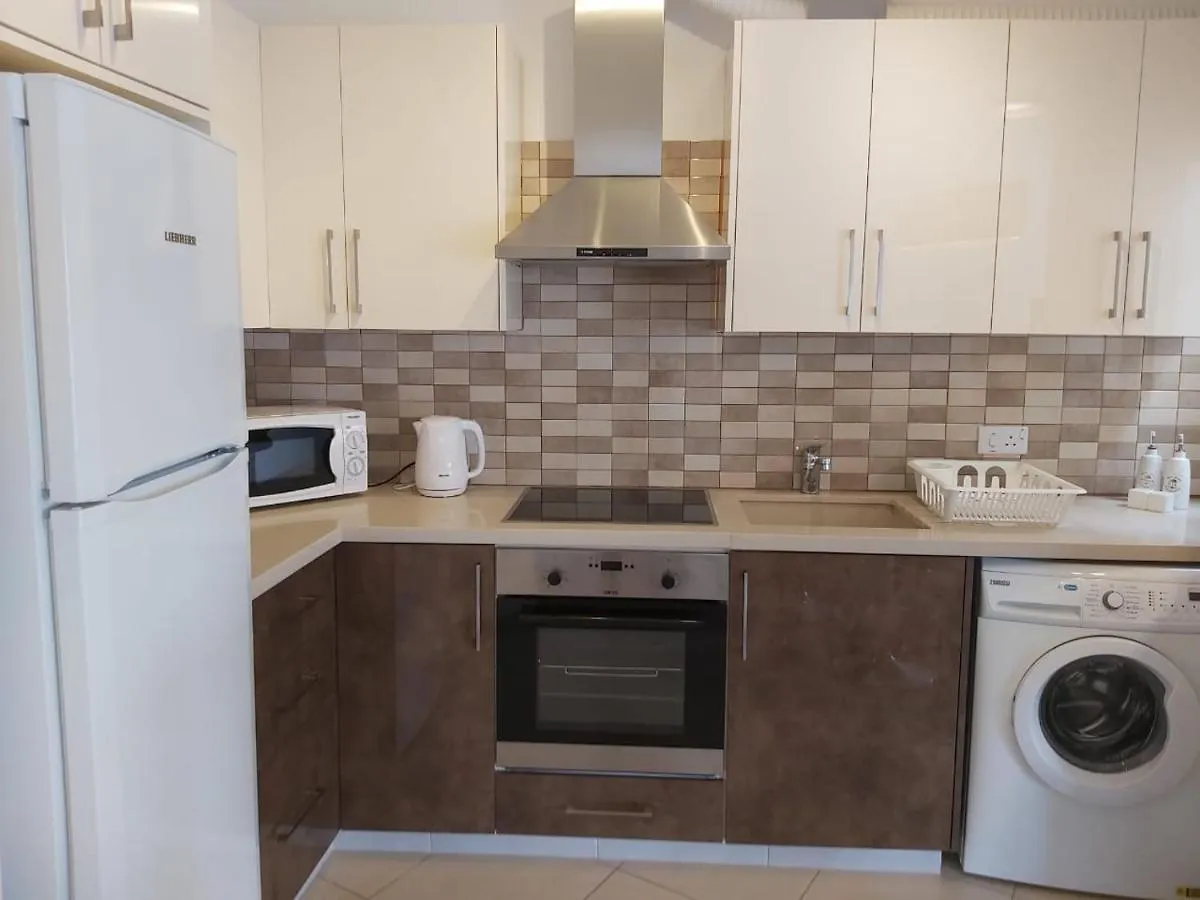 Apartment 32 Center Point